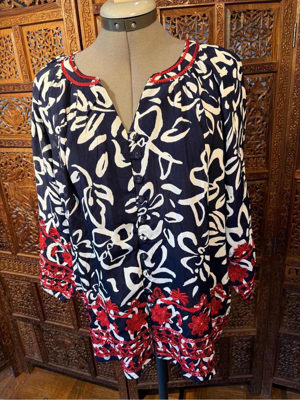 Tru Luxe Jeans Navy and White Floral Blouse with Red Embroidered Trim